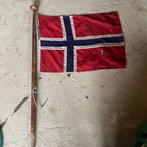 Båtflagg med hull