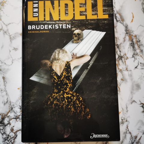 Unni Lindell - Brudekisten