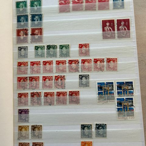 Innstikksbok med norske frimerker