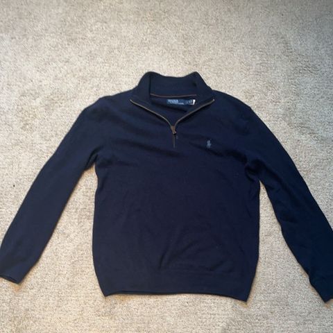 Polo by Ralph Lauren i 100% ull selges kr 1200,-