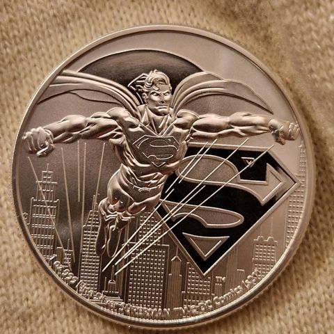 Niue DC Comics Super-man 2021, 1oz 999 sølv fra originaltube.