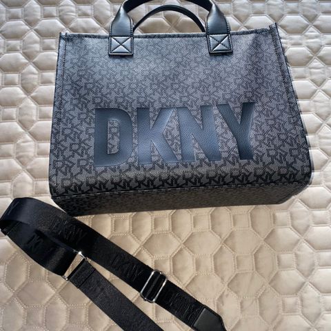 DKNY VESKE