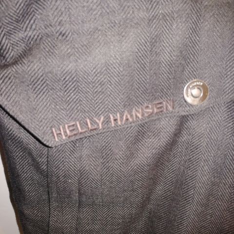 Helly Hansen jakke selges