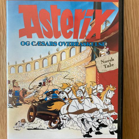 Asterix Og Cæsars Overraskelse