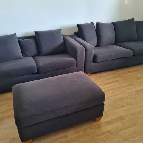 lounge set, 2x sofa and footstool