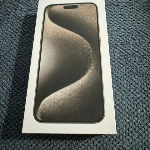 iPhone 15 Pro Max Natural Titanium 256GB