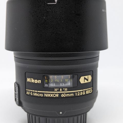 Nikon
AF-S Micro NIKKOR 60mm f/2.8G ED