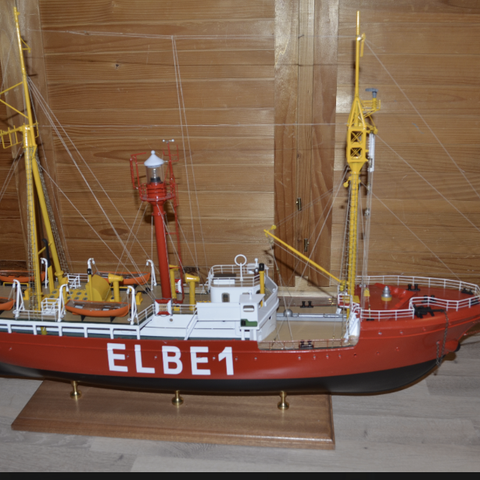 Ønsker å kjøpe gamle Billing boats modeller