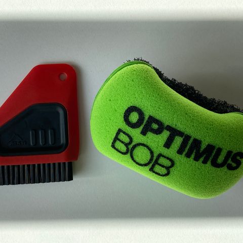 Optimus Bob og MSR Alpine Dish Brush/Scraper