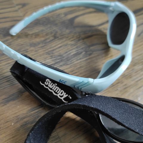 Solbriller for baby fra Swimpy
