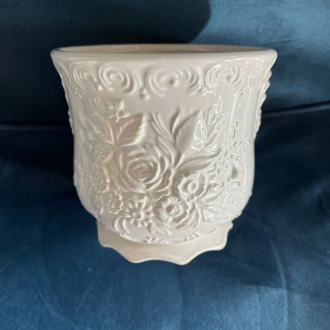 Vintage blomster urne