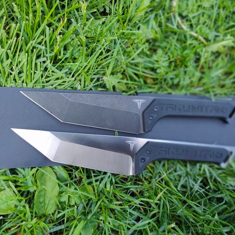 Kniv D2 stål   -TAKUMITAK-