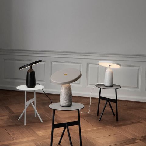 Bordlampe Eddy fra Normann Copenhagen i hvit/marmor