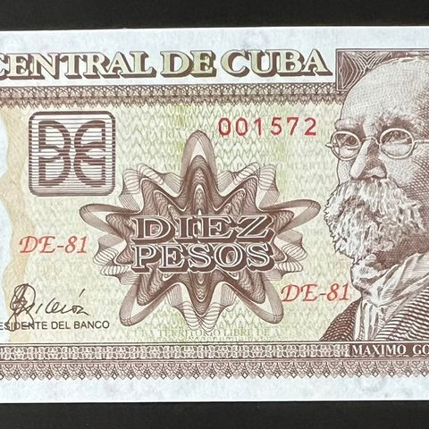 CUBA.  10 PESO.   2002   P-117.   UNC