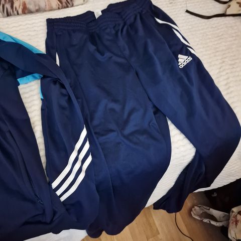 Adidas jakke og bukse