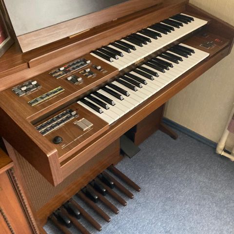 Orgel til salgs