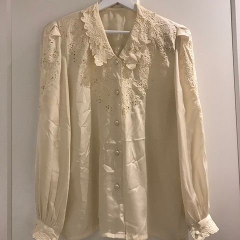 Vintage 80s Fransk Bluse Crème med blomsterbroderi