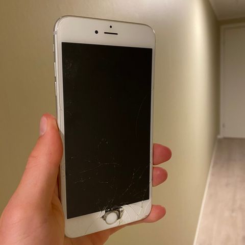 Ødelagt IPhone 6S plus
