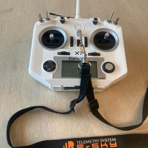 Taranis QX7