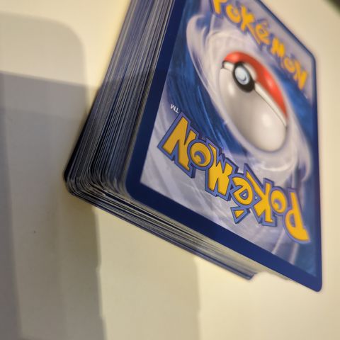 Pokemonkort i bunker, 70 kort - 60 kr