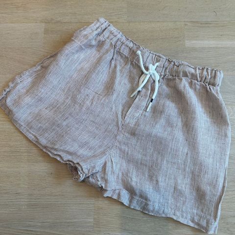 Søt shorts i lin fra MNG xs