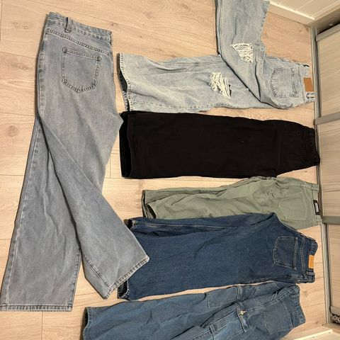 Pakke med jeans