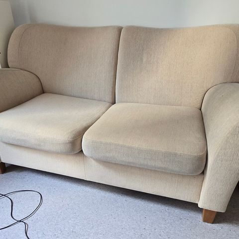 Søt toseters sofa