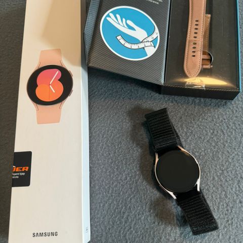 Galaxy watch 5 pink gold