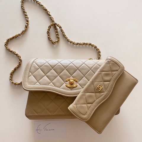 Chanel flap veske i beige & lommebok