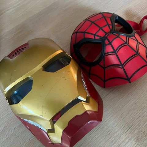 Spiderman og Ironman masker