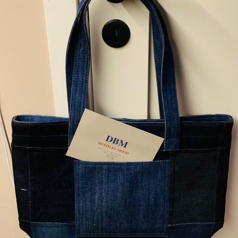 Sett stilen med denne trendy denim tote bag!