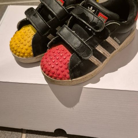 Adidas Lego joggesko