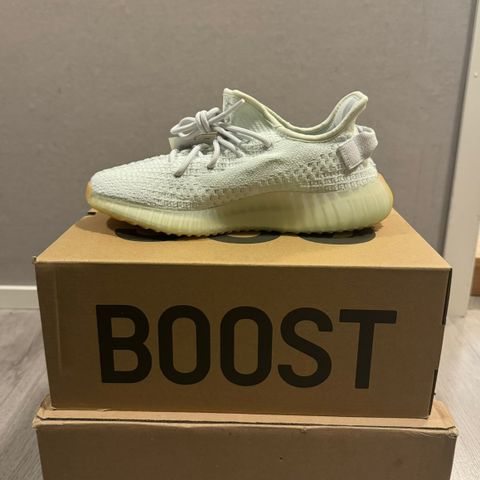 YEEZY Boost 350 V2 Hyperspace | str 40