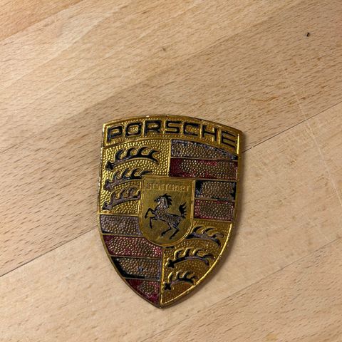 Porsche 993 emblem