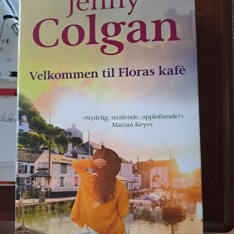 Bøker bl.a av JENNY COLGAN.