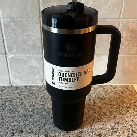 Stanley quencher H2.O tumbler