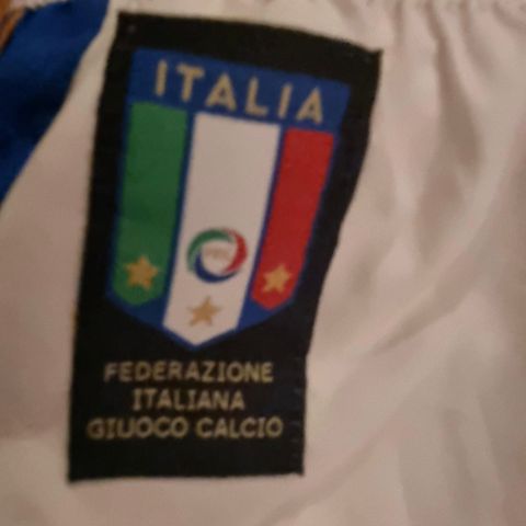 Italia 3/ 4 shorts.  StrM.