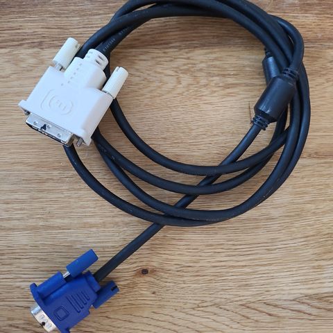 1.5m VGA til DVI-A.