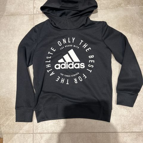 Adidas hettegenser