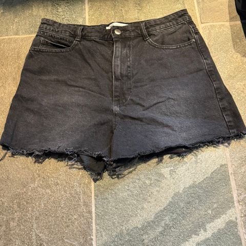Ubrukt shorts fra Zara