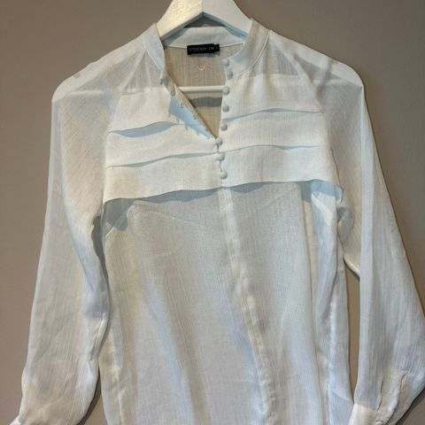 Hvit bluse skjorte (34)