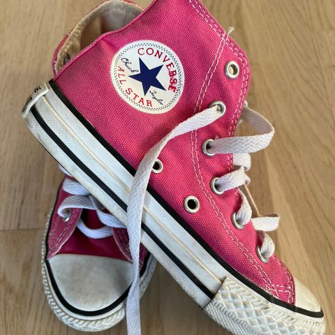 Rosa Converse