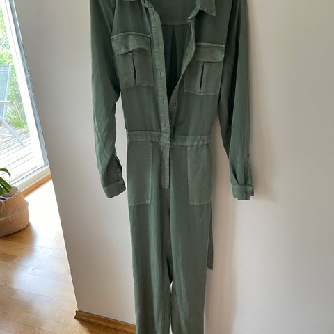 Pent brukt jumpsuit