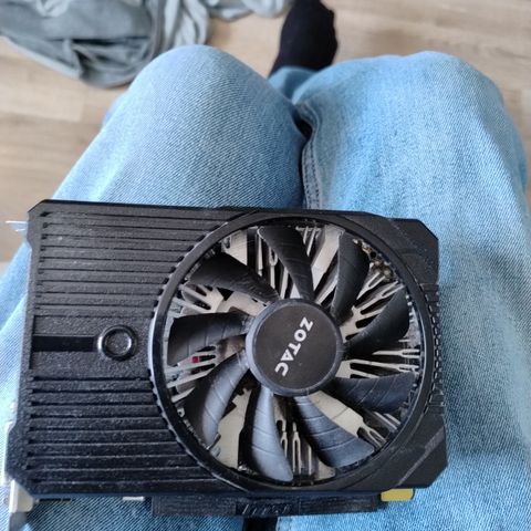 GTX 1050 ti zotac