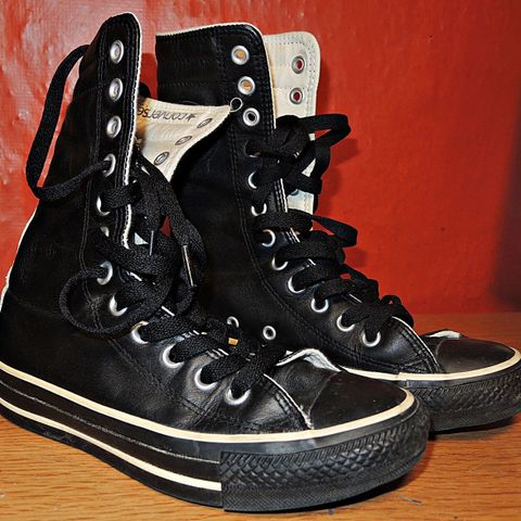 Høye Converse All Star størrelse UK 3,5 = EU 36