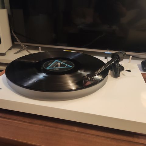 Pro-Ject Debut carbon platespiller