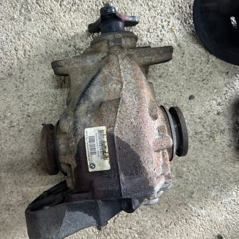 Bmw e90 330i diff 3.64 utv