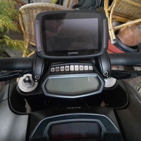 Ducati Diavel Gen2 TomTom GPS mount