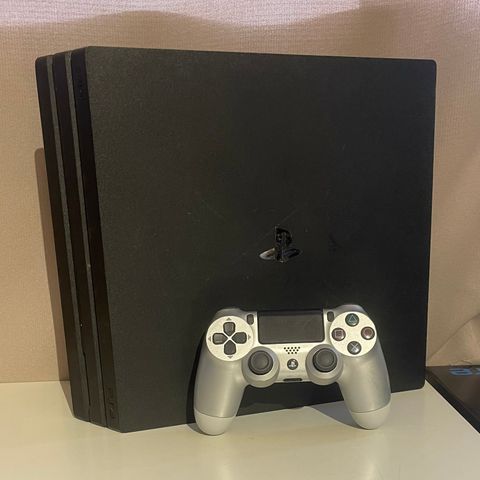 Ps4 Pro 1TB✅ Versjon 9.03