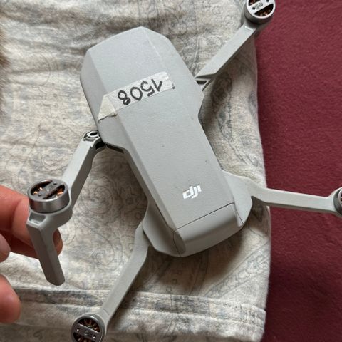 Ødelagt drone og Utstyrs pakke DJI air mavric 2 mini